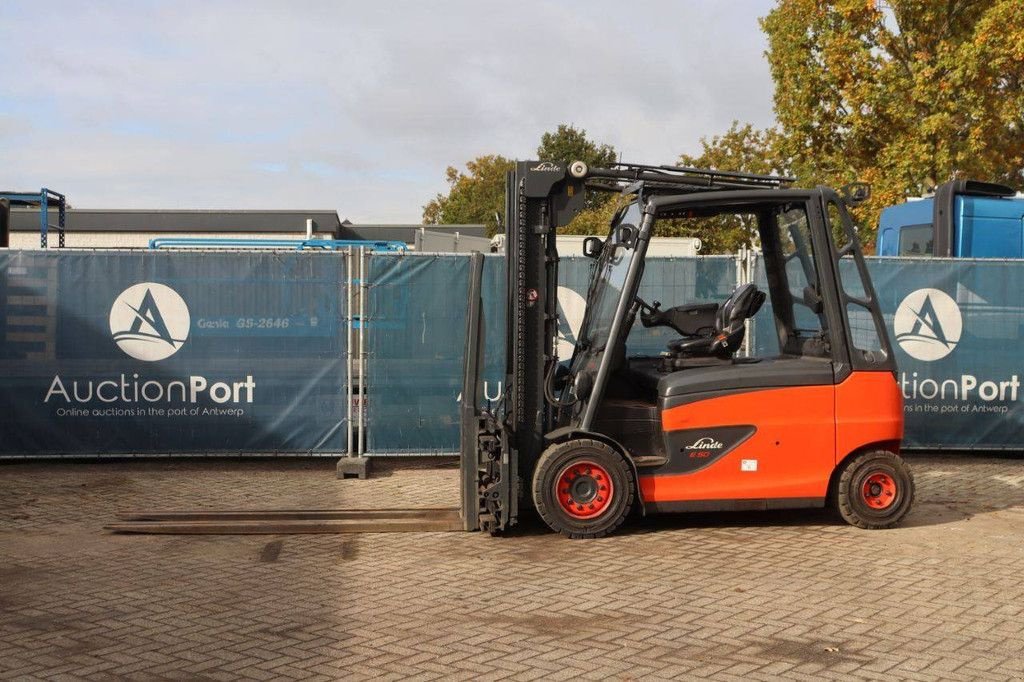 Frontstapler des Typs Linde E50HL-01/600, Gebrauchtmaschine in Antwerpen (Bild 1)