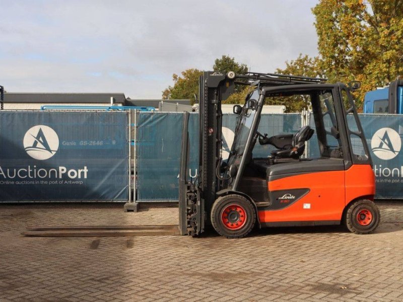 Frontstapler des Typs Linde E50HL-01/600, Gebrauchtmaschine in Antwerpen (Bild 1)