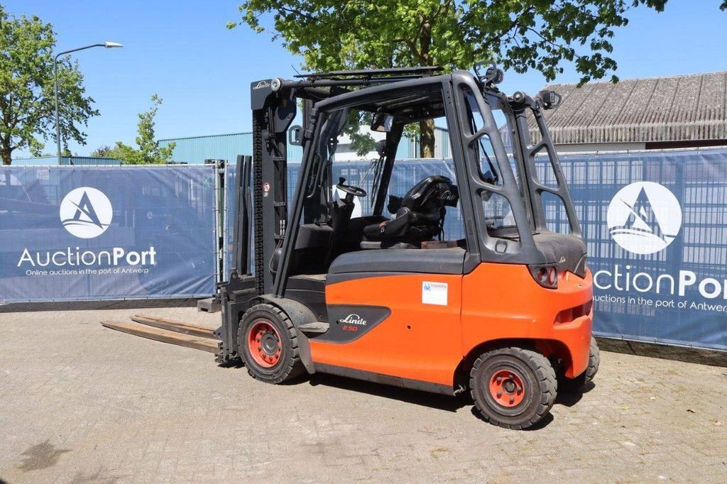 Frontstapler van het type Linde E50HL-01/600, Gebrauchtmaschine in Antwerpen (Foto 2)