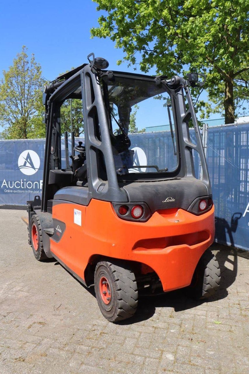 Frontstapler van het type Linde E50HL-01/600, Gebrauchtmaschine in Antwerpen (Foto 3)