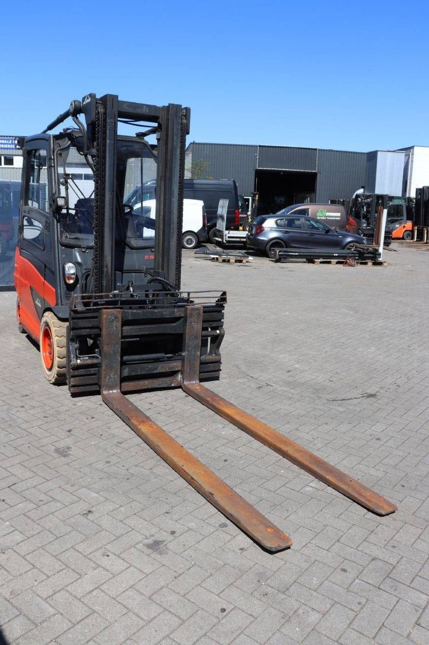 Frontstapler typu Linde E50HL-01/600, Gebrauchtmaschine v Antwerpen (Obrázok 9)