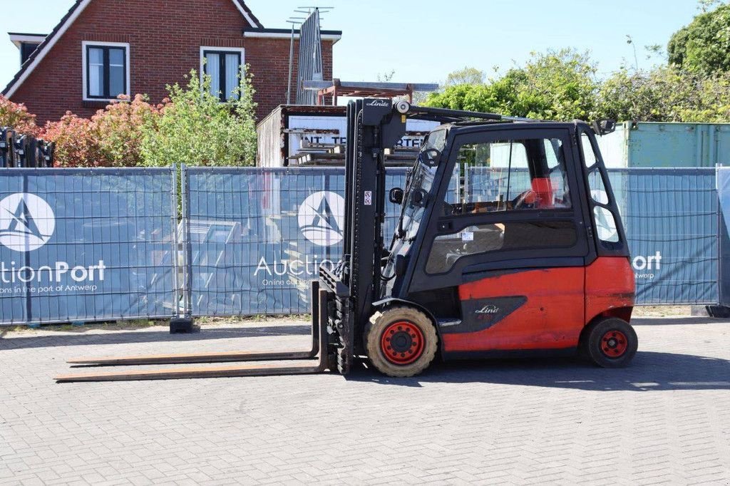 Frontstapler typu Linde E50HL-01/600, Gebrauchtmaschine v Antwerpen (Obrázok 1)