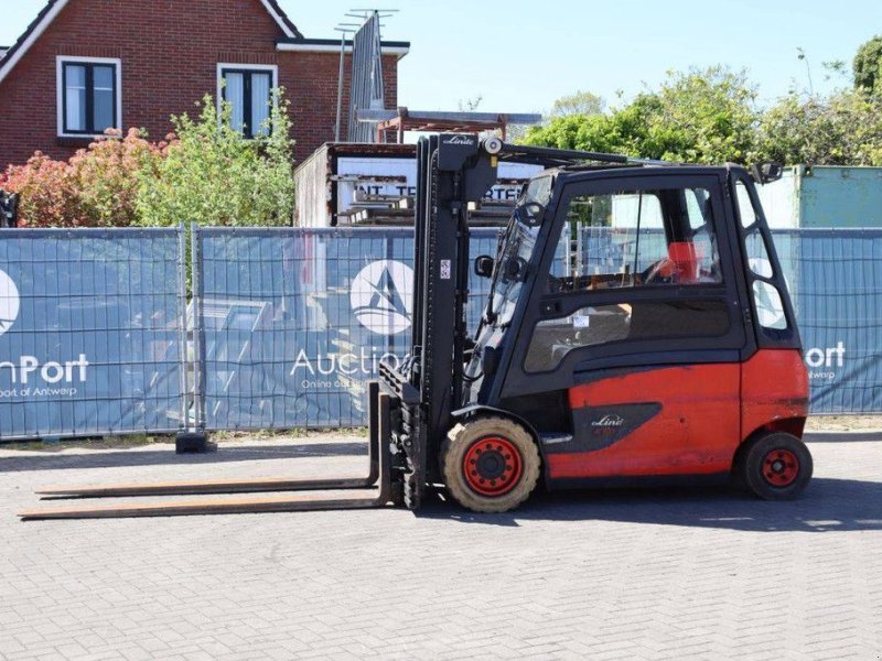 Frontstapler typu Linde E50HL-01/600, Gebrauchtmaschine v Antwerpen (Obrázok 1)