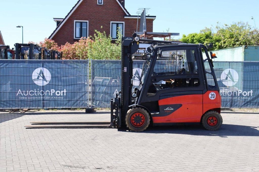 Frontstapler del tipo Linde E50HL-01/600, Gebrauchtmaschine en Antwerpen (Imagen 2)
