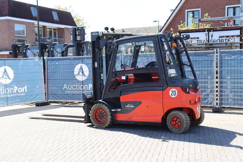 Frontstapler del tipo Linde E50HL-01/600, Gebrauchtmaschine en Antwerpen (Imagen 4)