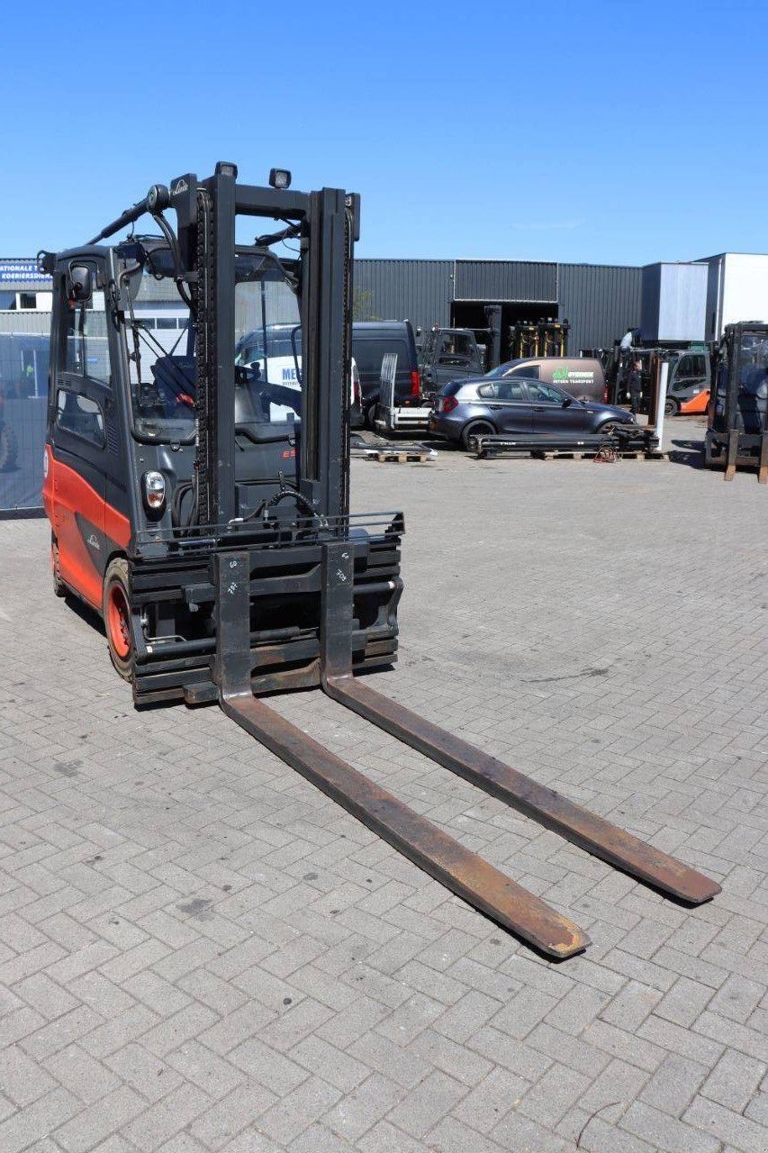 Frontstapler del tipo Linde E50HL-01/600, Gebrauchtmaschine en Antwerpen (Imagen 9)