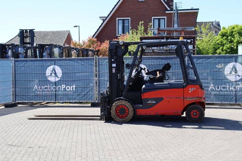 Frontstapler типа Linde E50HL-01, Gebrauchtmaschine в Antwerpen (Фотография 3)