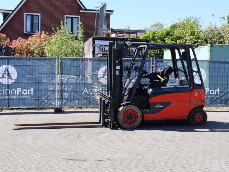 Frontstapler типа Linde E50HL-01, Gebrauchtmaschine в Antwerpen (Фотография 1)