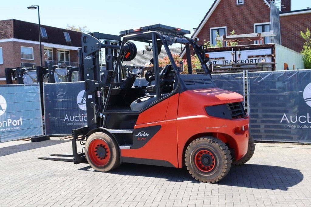 Frontstapler del tipo Linde E70-01, Gebrauchtmaschine In Antwerpen (Immagine 4)