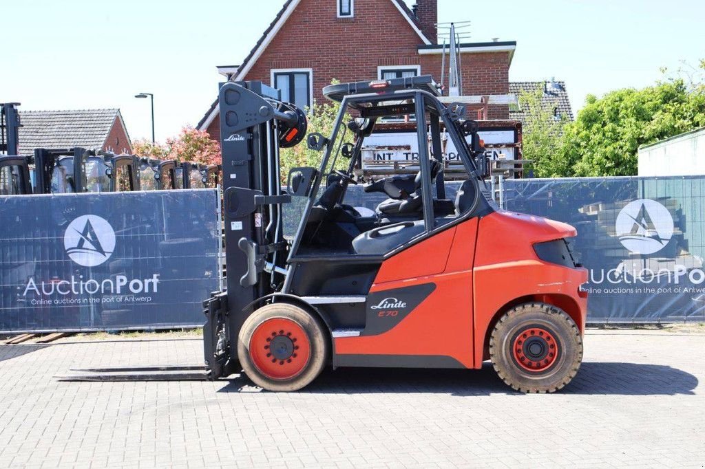 Frontstapler del tipo Linde E70-01, Gebrauchtmaschine In Antwerpen (Immagine 3)