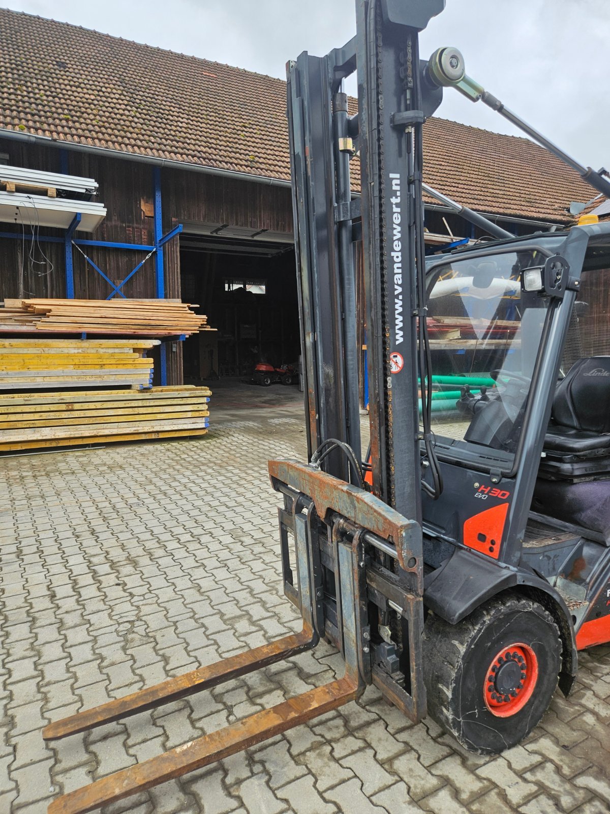 Frontstapler от тип Linde H 30 D-02, Gebrauchtmaschine в Geiselhöring (Снимка 2)