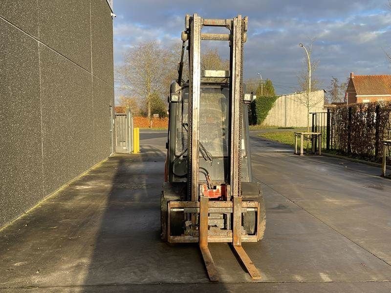 Frontstapler del tipo Linde H 30 D, Gebrauchtmaschine In Waregem (Immagine 3)