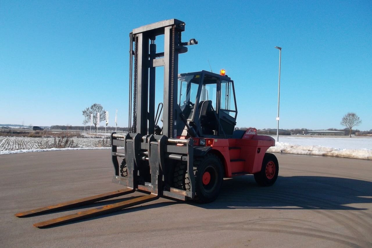 Frontstapler vrste Linde H100, Gebrauchtmaschine v Salching (Slika 1)