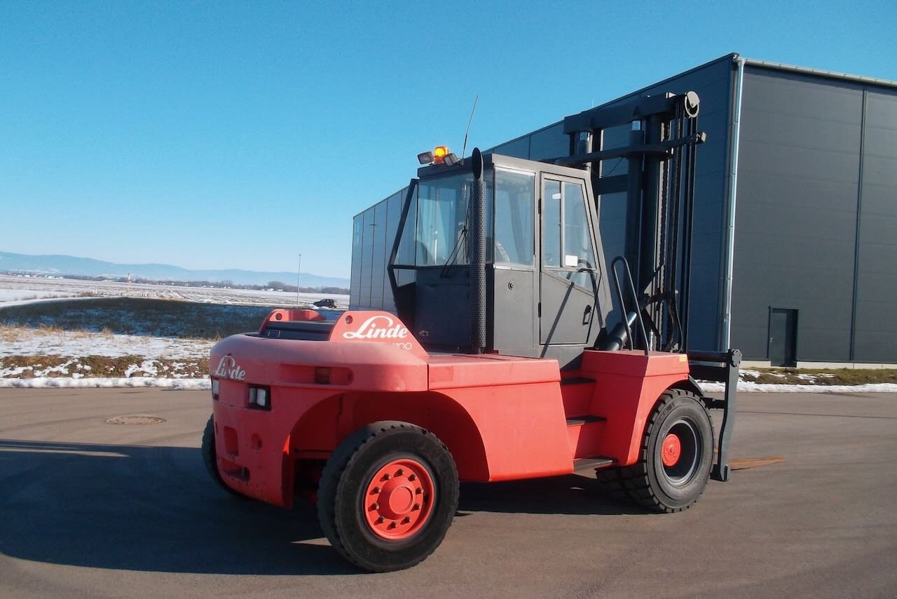 Frontstapler vrste Linde H100, Gebrauchtmaschine v Salching (Slika 3)