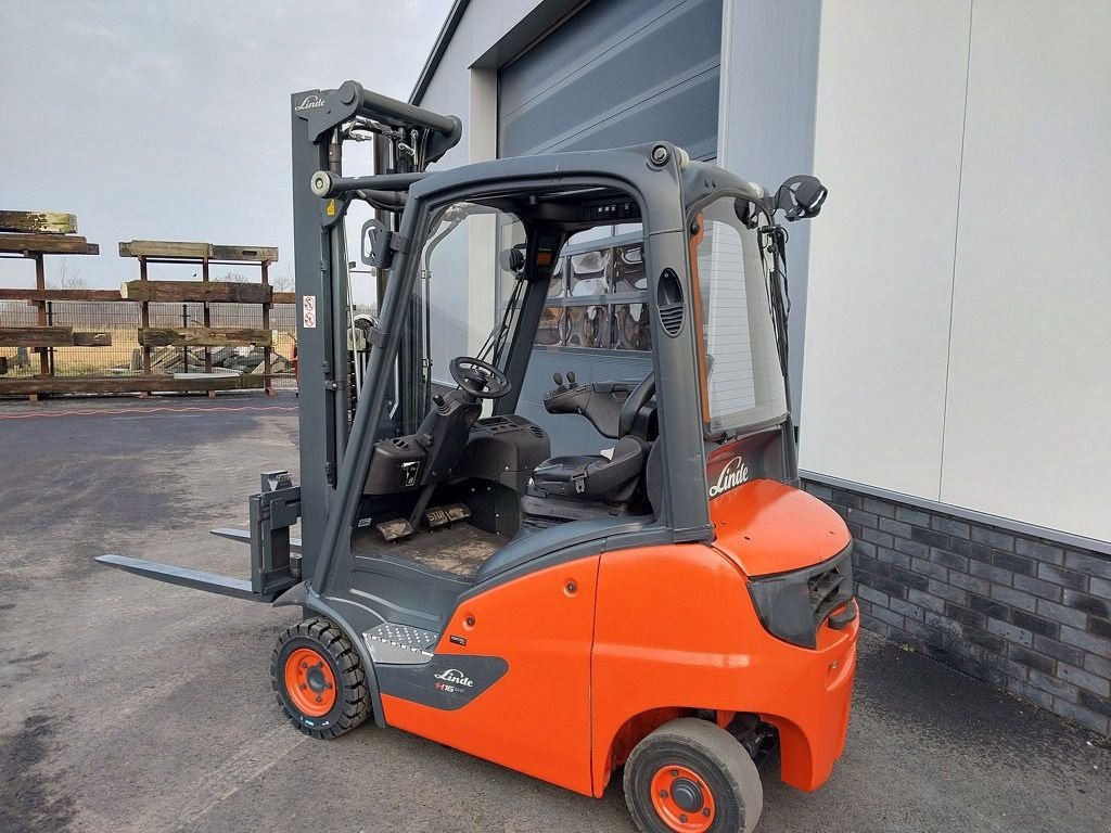 Frontstapler typu Linde H16D-01, Gebrauchtmaschine v Swifterbant (Obrázek 10)