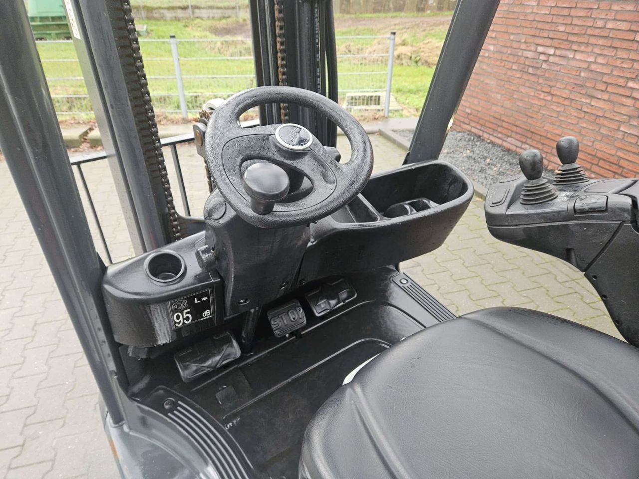 Frontstapler of the type Linde H16T-01, Gebrauchtmaschine in Nederweert (Picture 9)