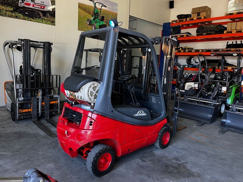 Frontstapler типа Linde H16T-03, Gebrauchtmaschine в Dronten (Фотография 3)