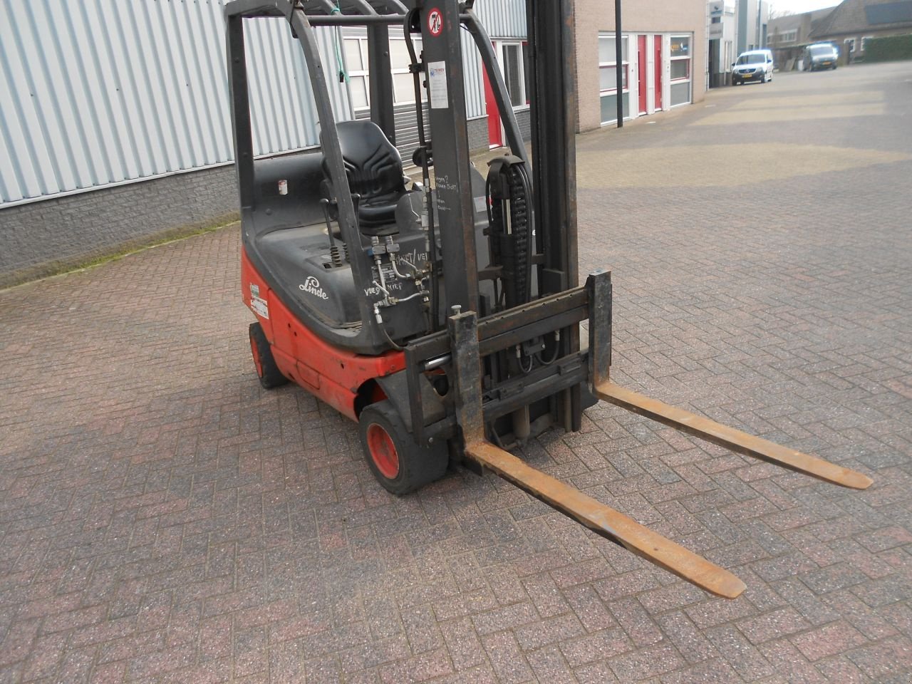 Frontstapler del tipo Linde H18D-3, Gebrauchtmaschine en Oirschot (Imagen 3)