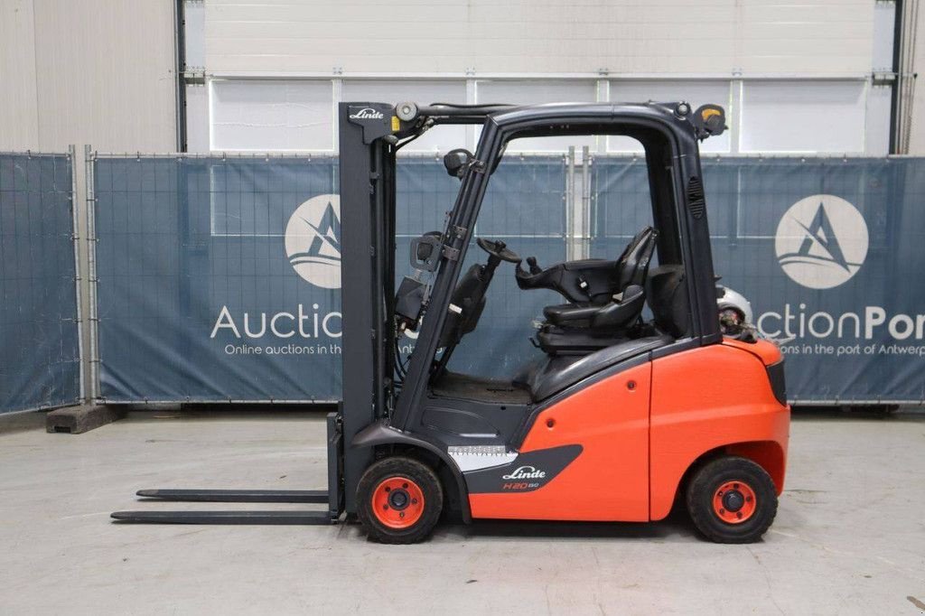 Frontstapler of the type Linde H20T-01, Gebrauchtmaschine in Antwerpen (Picture 2)