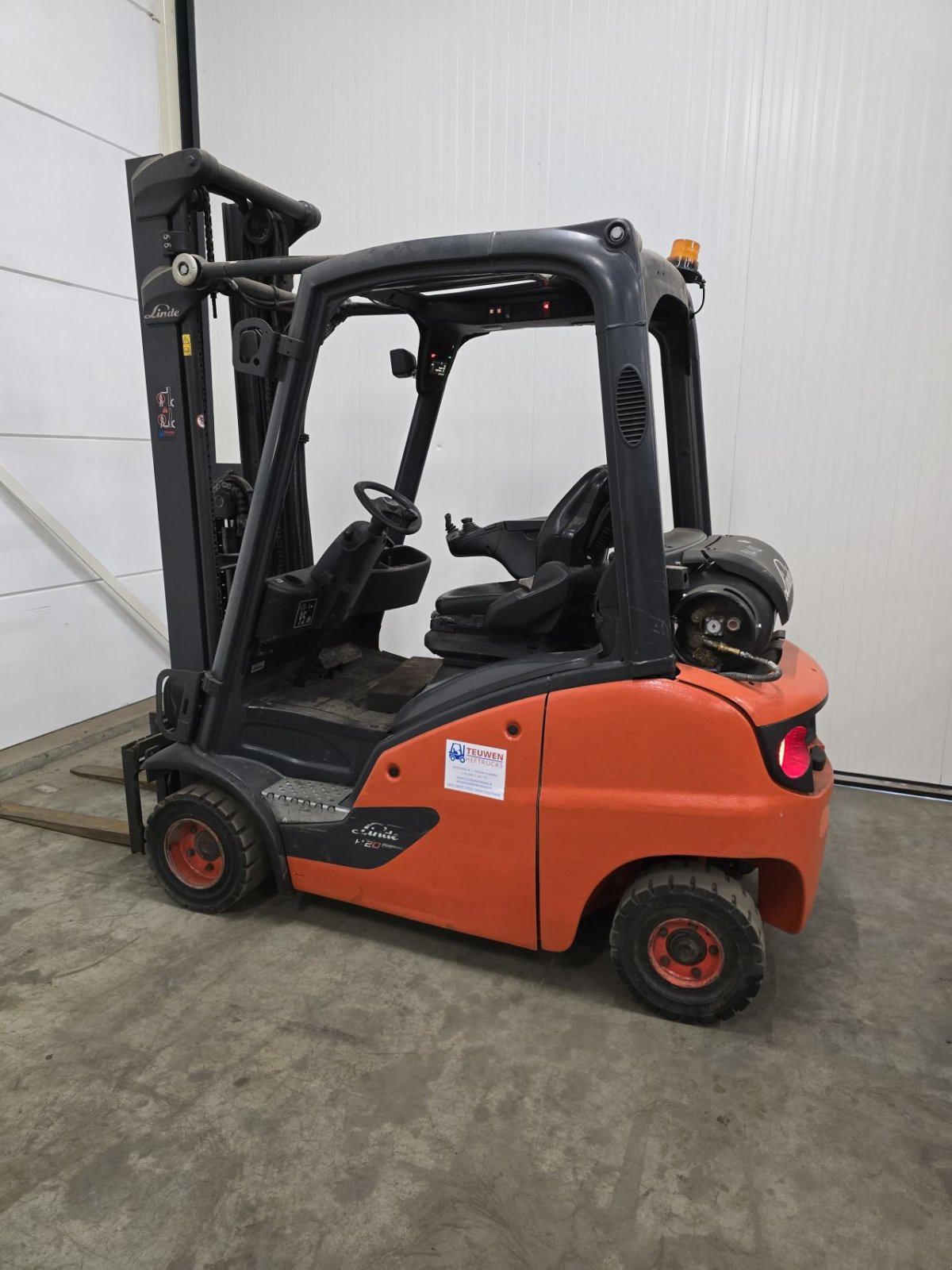 Frontstapler of the type Linde H20T-01, Gebrauchtmaschine in Vlierden (Picture 2)