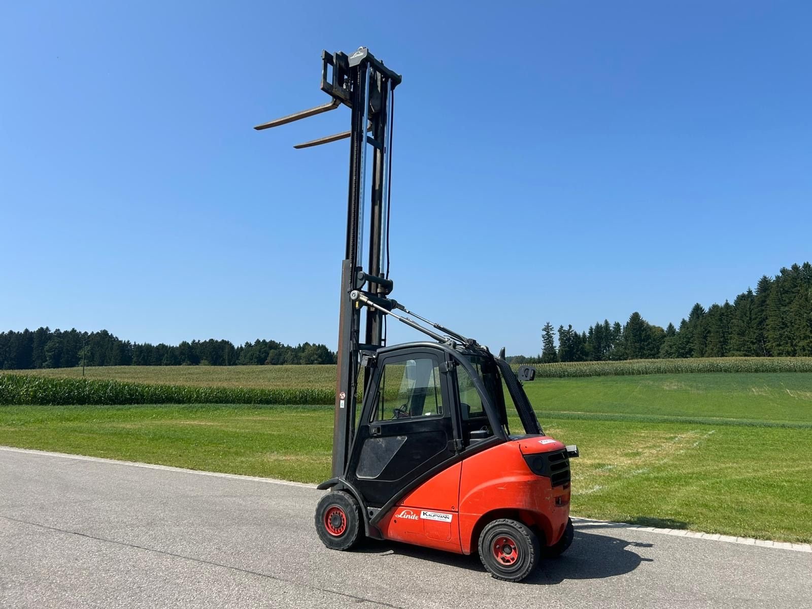Frontstapler of the type Linde H25, Gebrauchtmaschine in NATTERNBACH (Picture 13)