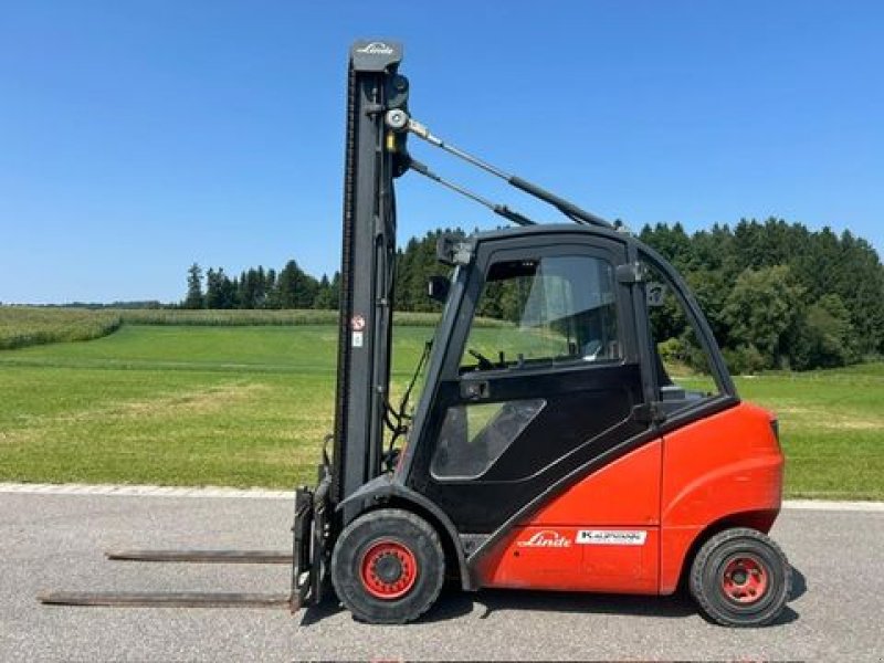 Frontstapler of the type Linde H25, Gebrauchtmaschine in NATTERNBACH (Picture 1)