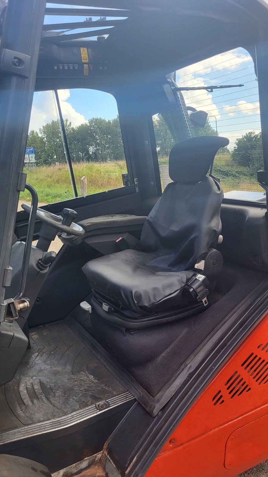 Frontstapler des Typs Linde H25D, Gebrauchtmaschine in Noordhoek (Moerdijk) (Bild 9)