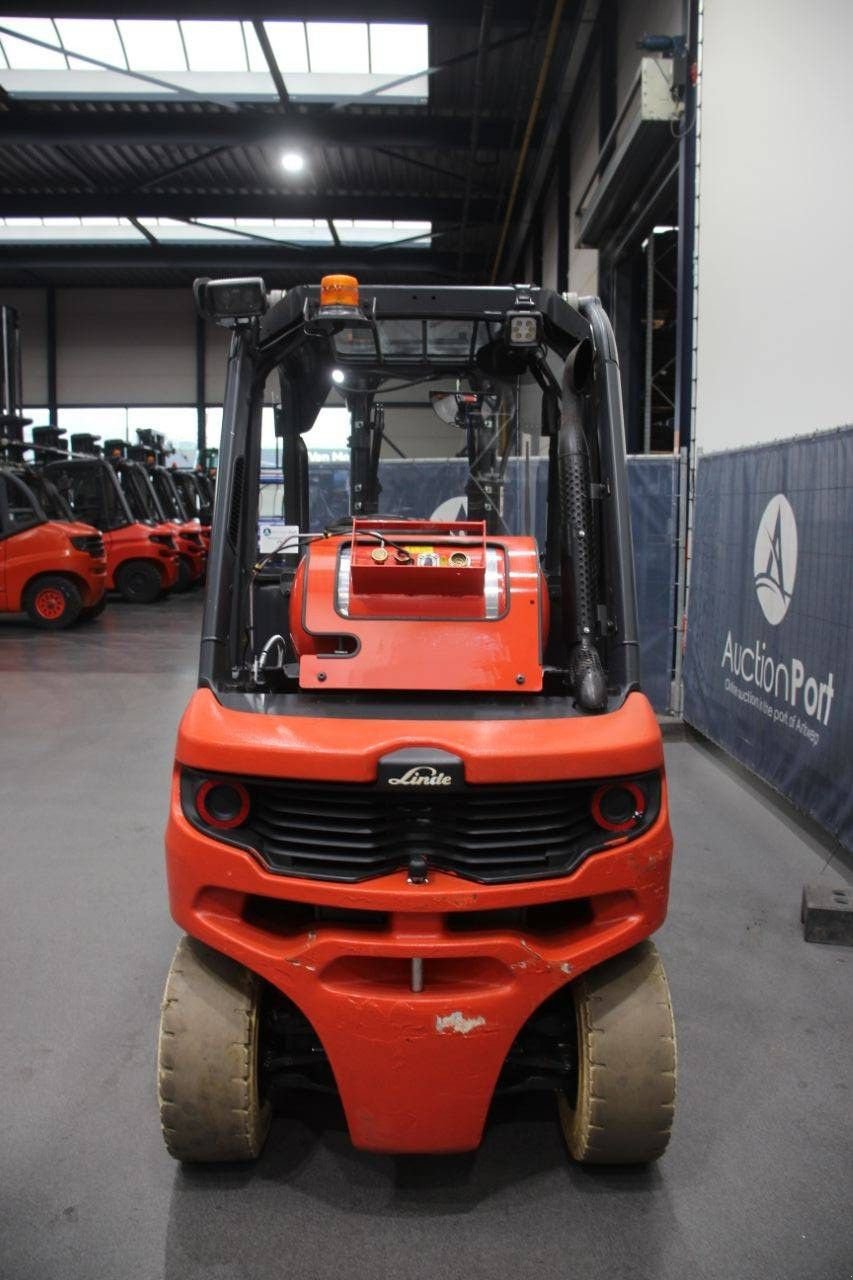 Frontstapler of the type Linde H25T-01, Gebrauchtmaschine in Antwerpen (Picture 4)