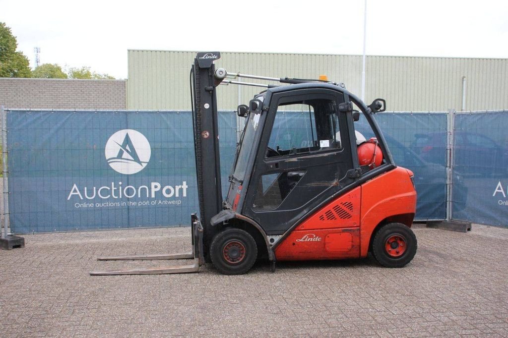 Frontstapler del tipo Linde H25T-01, Gebrauchtmaschine en Antwerpen (Imagen 1)