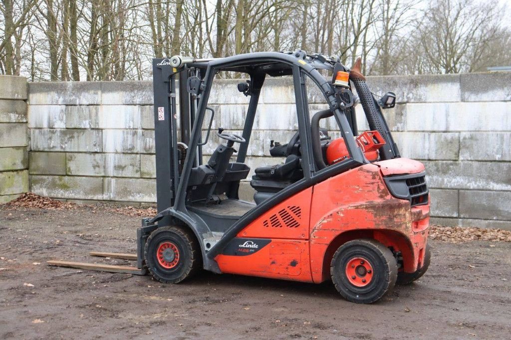Frontstapler typu Linde H25T-02, Gebrauchtmaschine v Antwerpen (Obrázek 3)