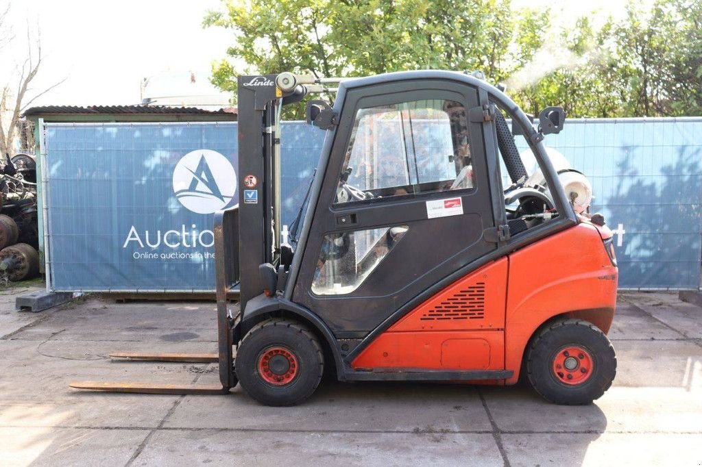 Frontstapler typu Linde H25T, Gebrauchtmaschine v Antwerpen (Obrázek 2)