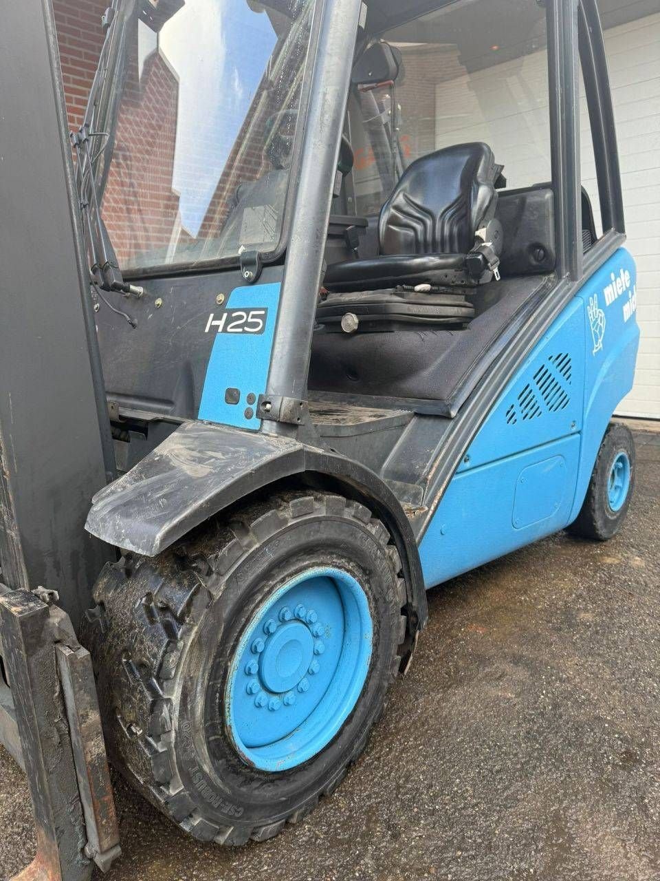 Frontstapler Türe ait Linde H25T, Gebrauchtmaschine içinde Antwerpen (resim 8)