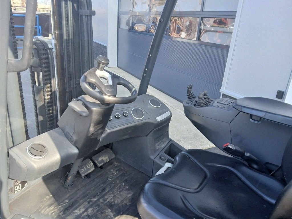 Frontstapler от тип Linde H30-01, Gebrauchtmaschine в Swifterbant (Снимка 11)