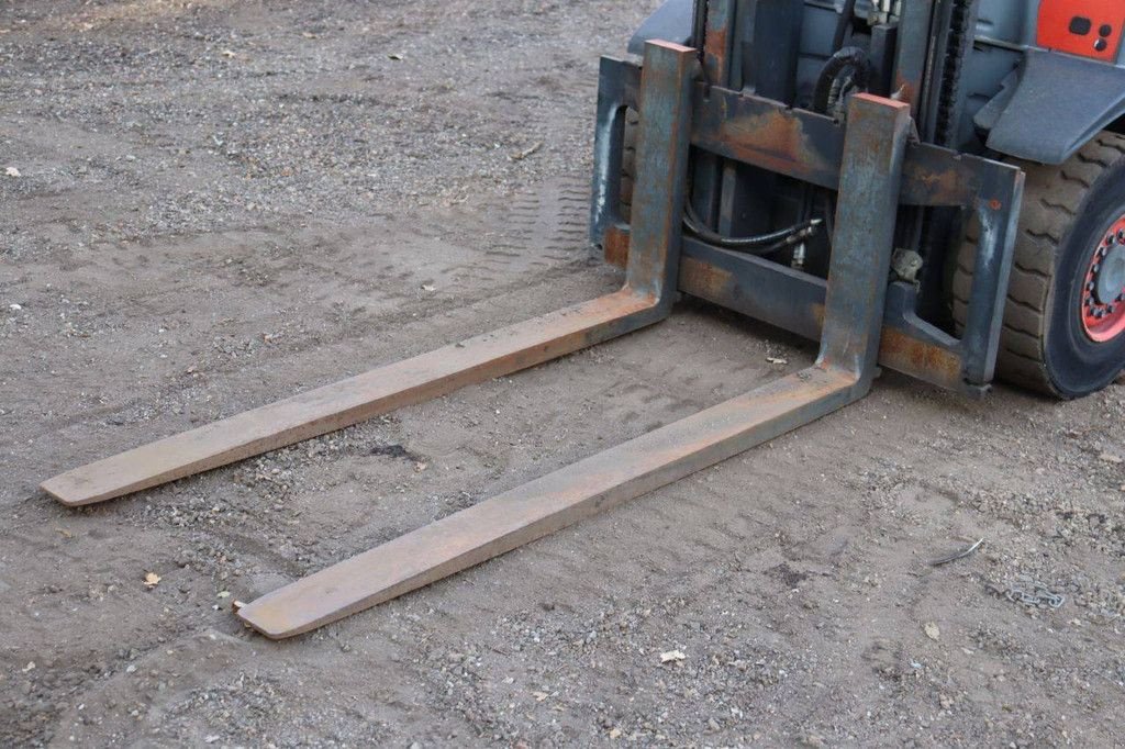 Frontstapler des Typs Linde H30CNG-02, Gebrauchtmaschine in Antwerpen (Bild 11)