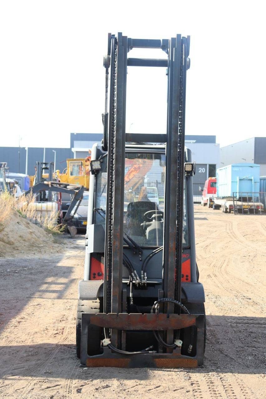 Frontstapler typu Linde H30CNG, Gebrauchtmaschine v Antwerpen (Obrázek 9)
