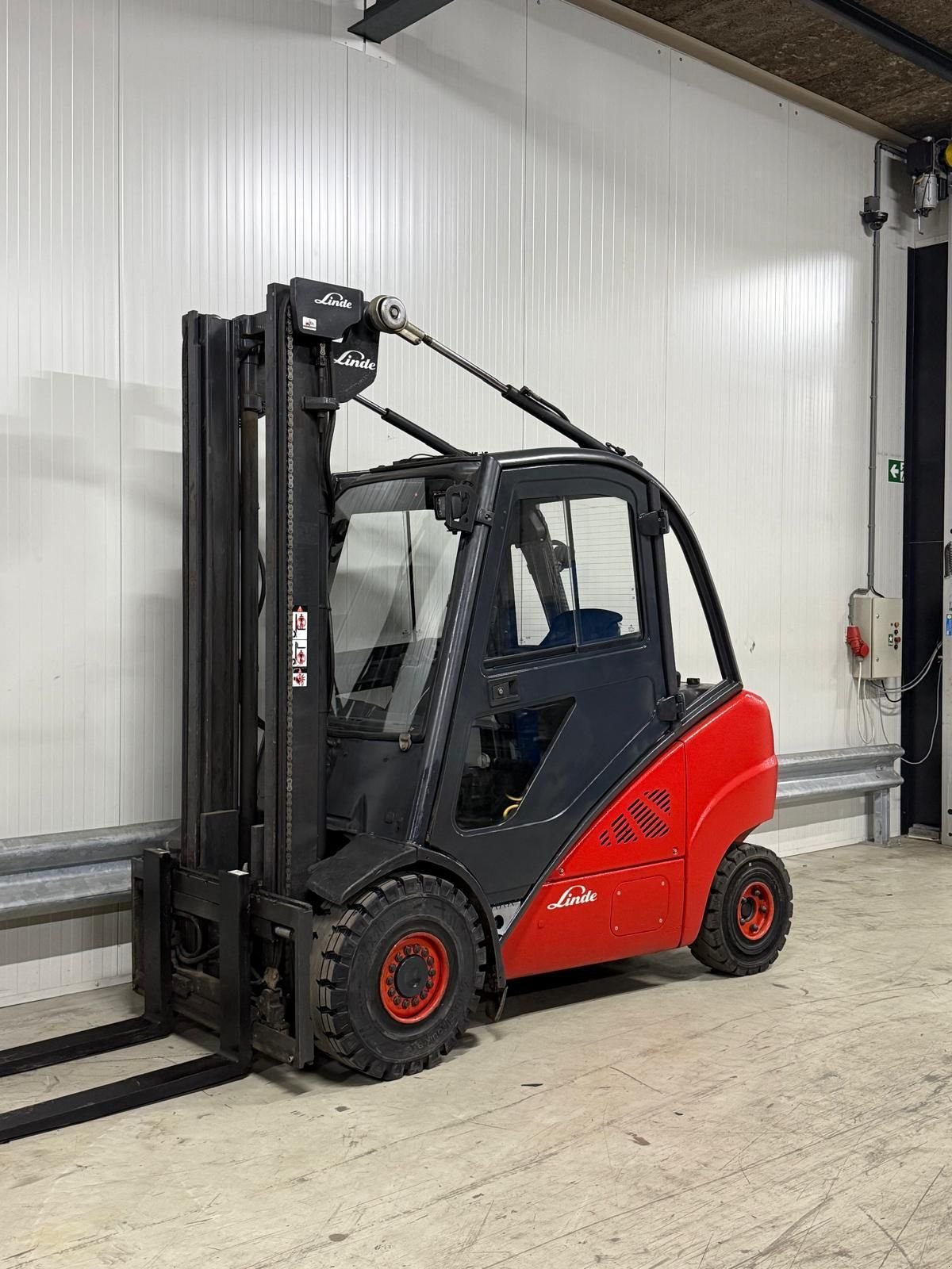 Frontstapler a típus Linde H30D-01, Gebrauchtmaschine ekkor: Vianen (Kép 2)