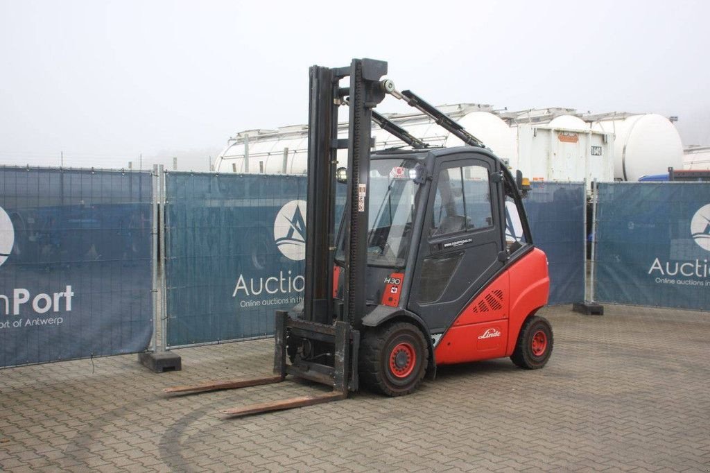 Frontstapler typu Linde H30D-01, Gebrauchtmaschine v Antwerpen (Obrázek 9)