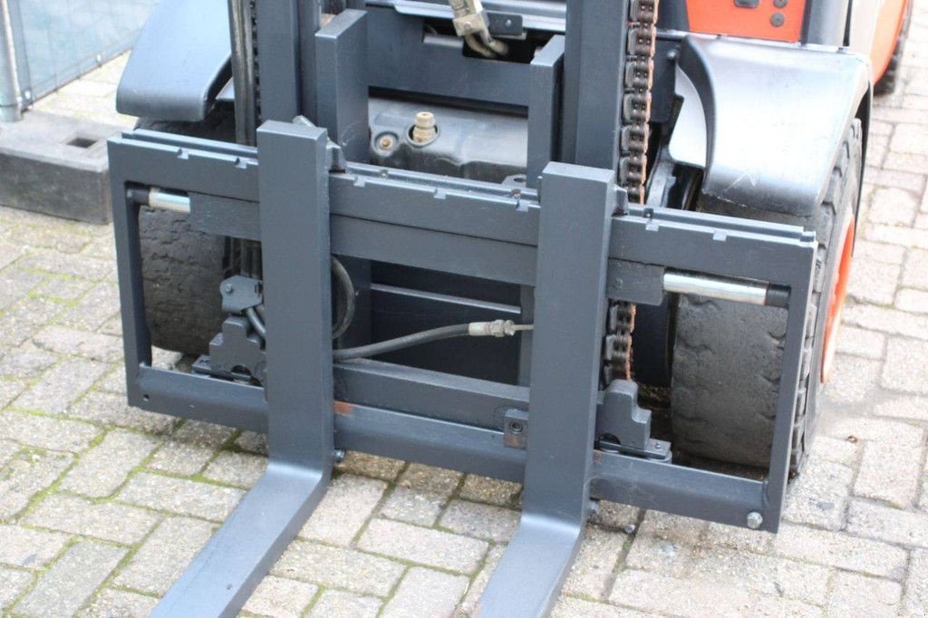 Frontstapler of the type Linde H30D-02, Gebrauchtmaschine in Antwerpen (Picture 11)