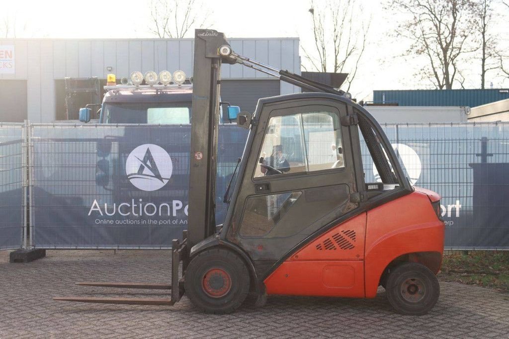 Frontstapler del tipo Linde H30D, Gebrauchtmaschine In Antwerpen (Immagine 2)