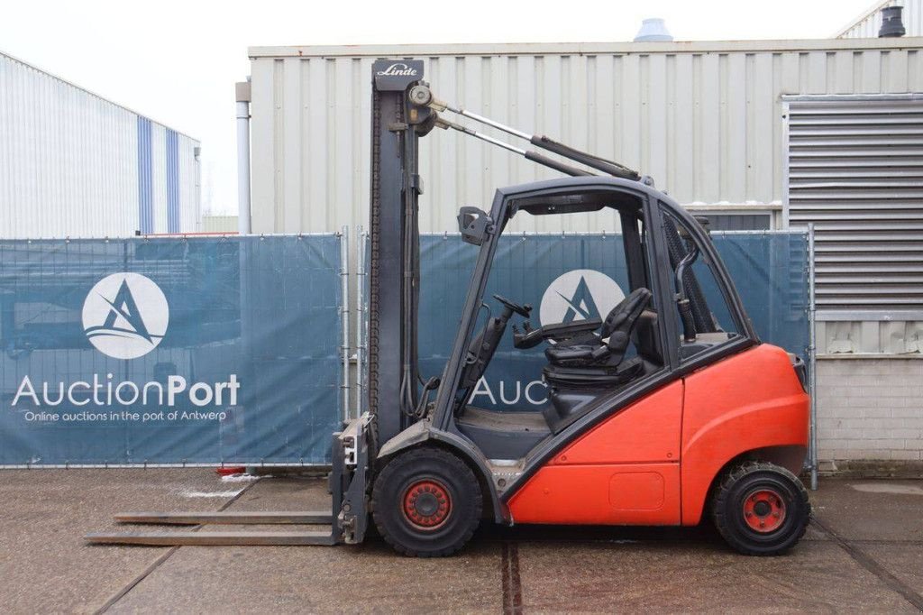 Frontstapler tipa Linde H30D, Gebrauchtmaschine u Antwerpen (Slika 3)