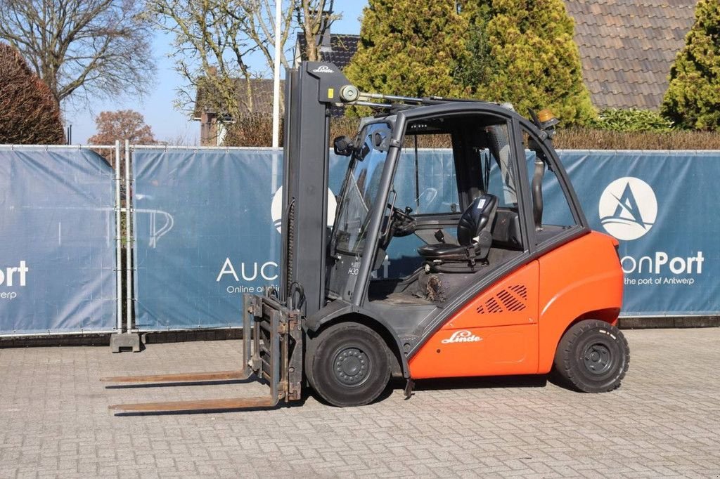Frontstapler типа Linde H30D, Gebrauchtmaschine в Antwerpen (Фотография 1)