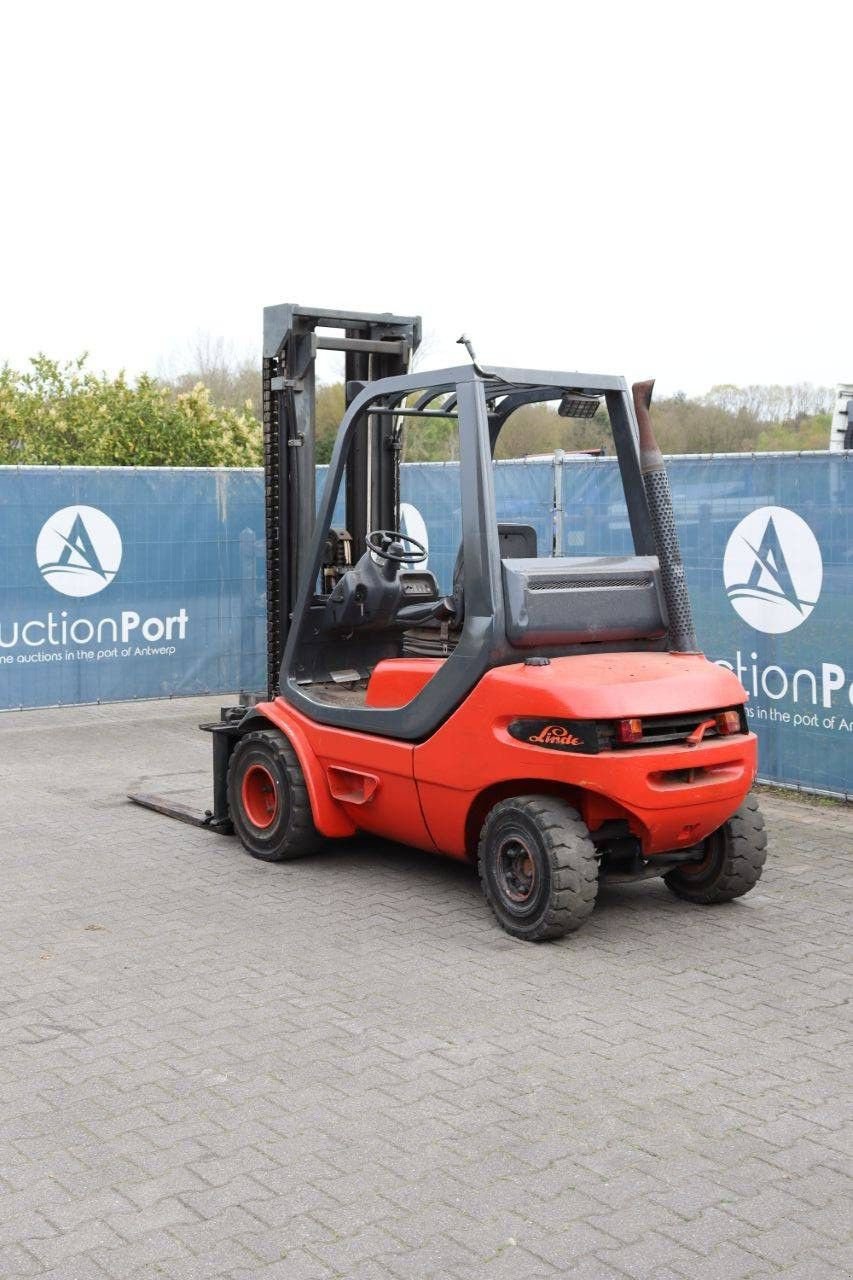 Frontstapler des Typs Linde H30D, Gebrauchtmaschine in Antwerpen (Bild 4)