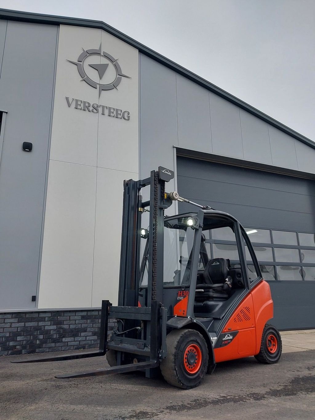 Frontstapler van het type Linde H30D, Gebrauchtmaschine in Swifterbant (Foto 2)