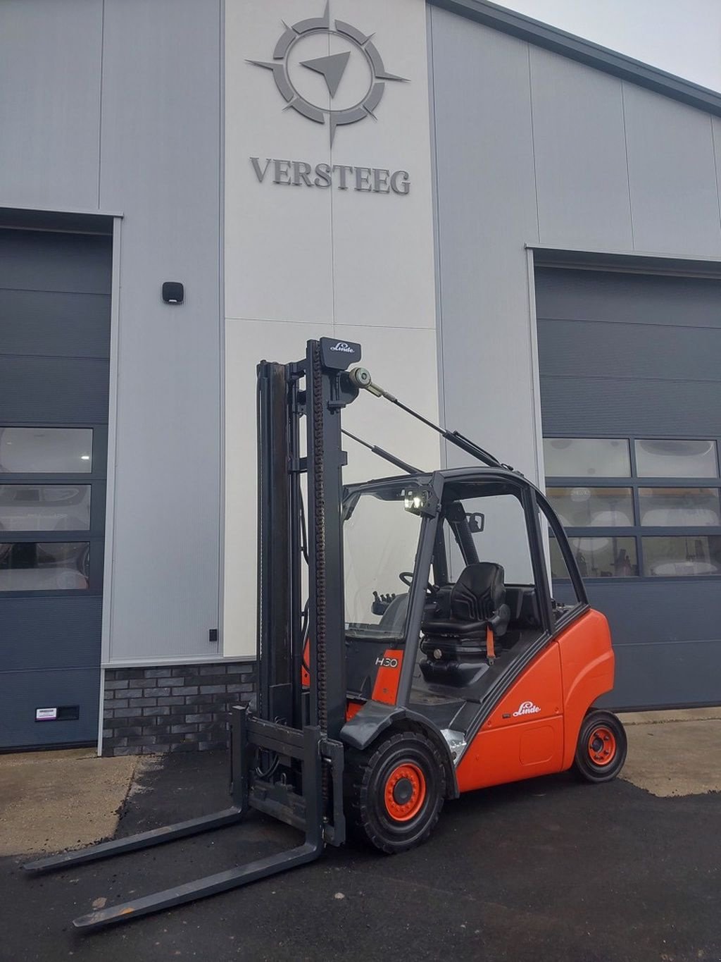 Frontstapler des Typs Linde H30D, Gebrauchtmaschine in Swifterbant (Bild 2)
