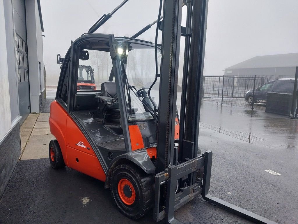 Frontstapler des Typs Linde H30D, Gebrauchtmaschine in Swifterbant (Bild 9)