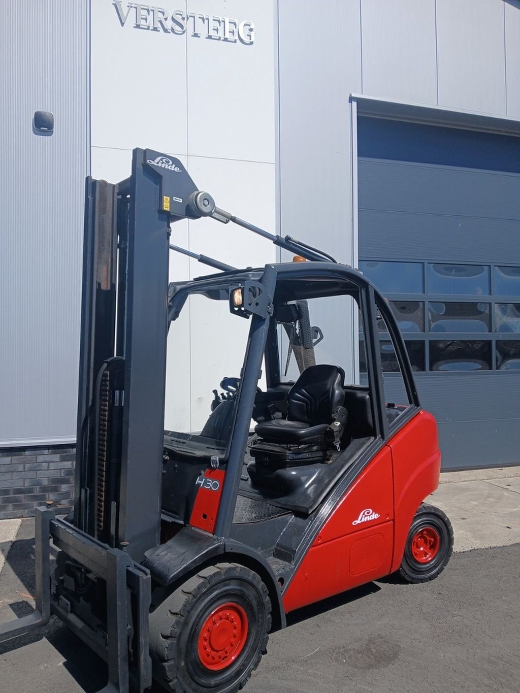 Frontstapler des Typs Linde H30D, Gebrauchtmaschine in Swifterbant (Bild 5)