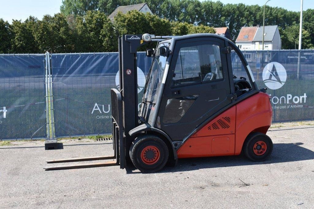 Frontstapler van het type Linde H30T-02, Gebrauchtmaschine in Antwerpen (Foto 1)