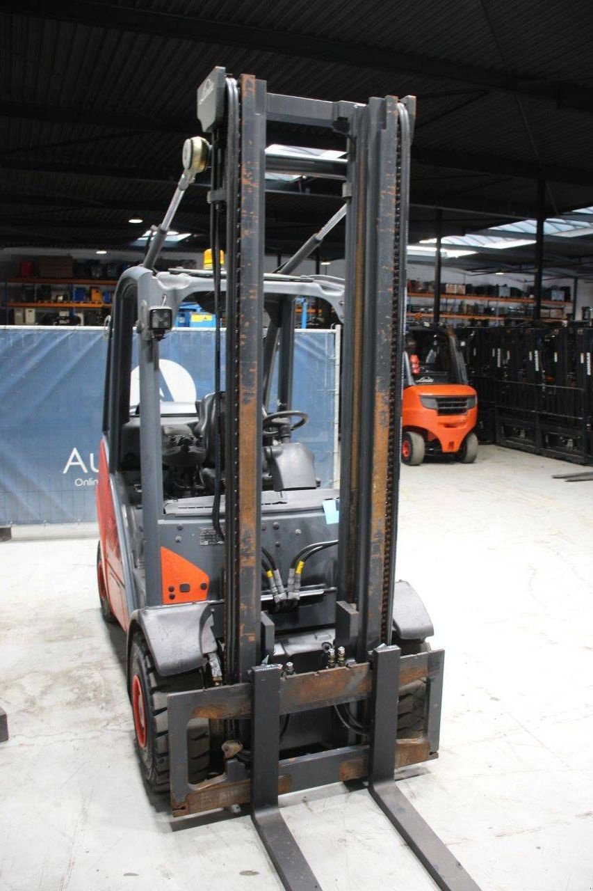 Frontstapler del tipo Linde H30T-02, Gebrauchtmaschine en Antwerpen (Imagen 7)