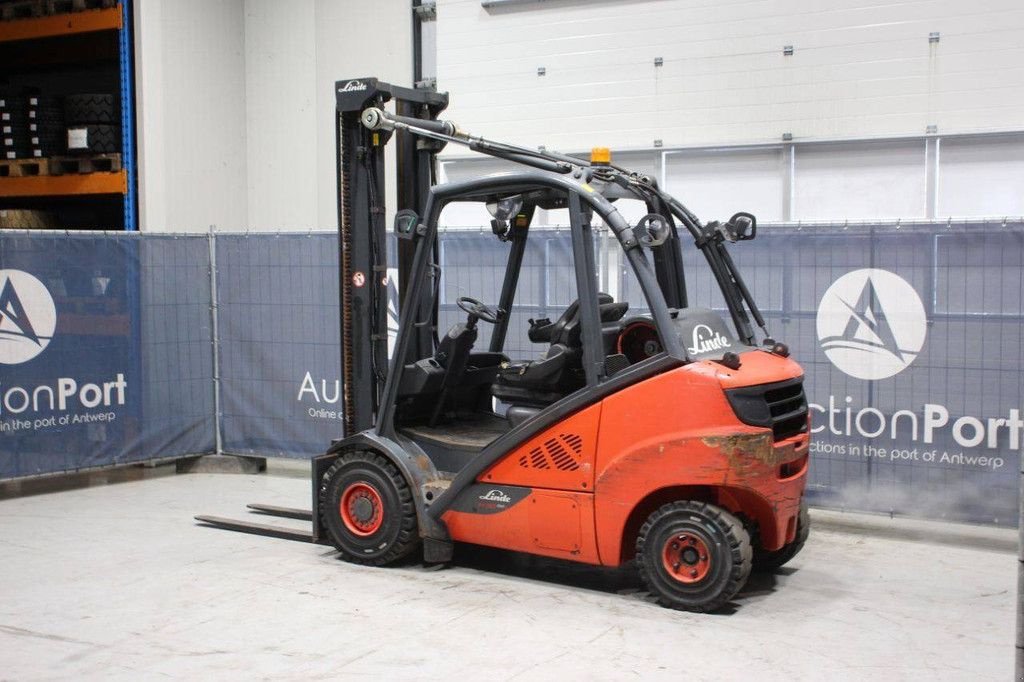 Frontstapler del tipo Linde H30T-02, Gebrauchtmaschine en Antwerpen (Imagen 3)