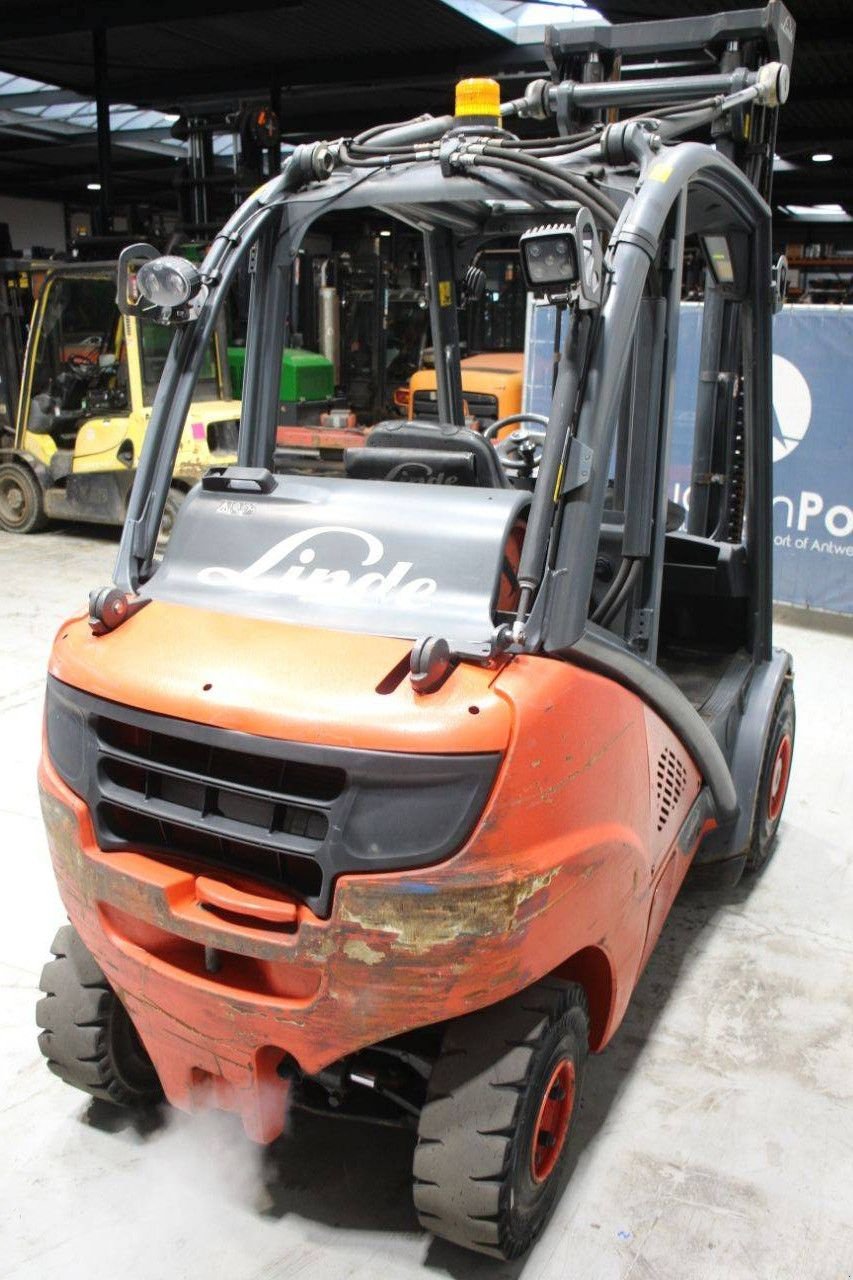 Frontstapler del tipo Linde H30T-02, Gebrauchtmaschine en Antwerpen (Imagen 5)